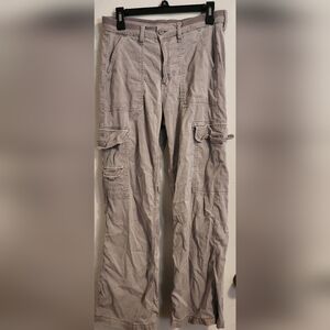 American Eagle Size 6 khaki-colored cargo pants featuring a multi-pocket utility